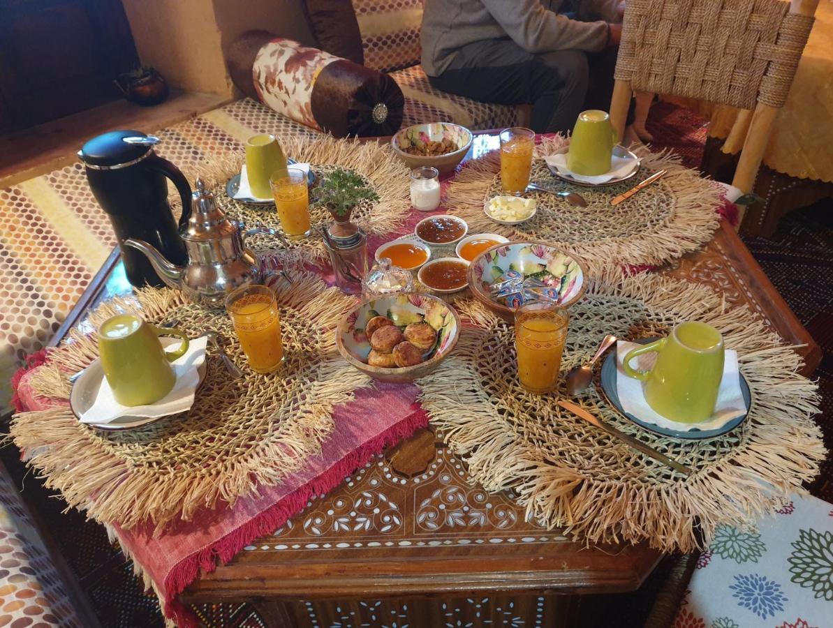 Maison D'Hotes Izza Kelaat-M'Gouna 外观 照片